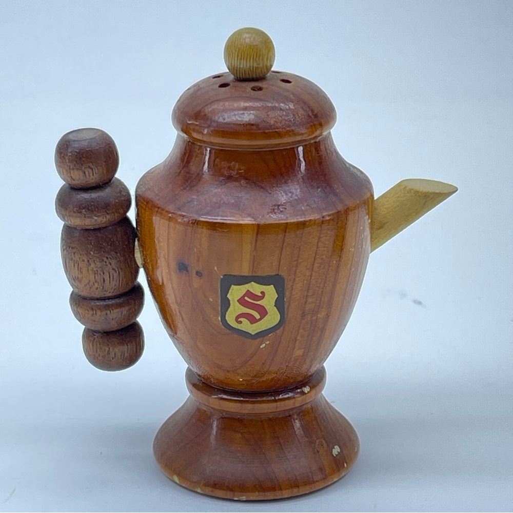 Vintage Salt and Pepper Shakers Wooden Teapot Grannycore Kitchen Souvenir Brown - Picture 4 of 9